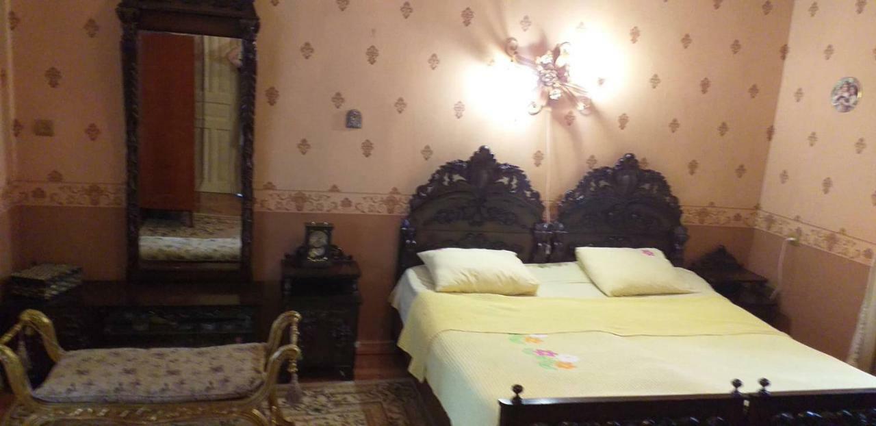 Hostel Castle 库塔伊西 外观 照片