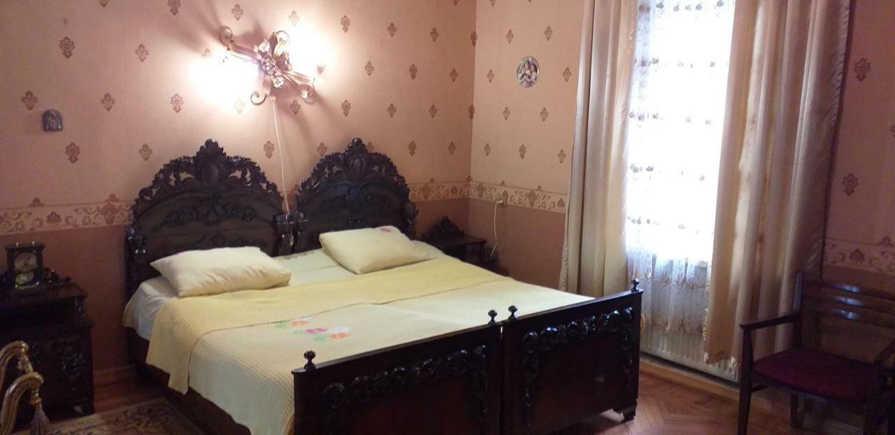 Hostel Castle 库塔伊西 外观 照片